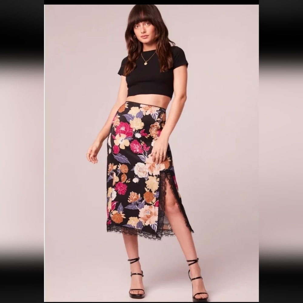 Band of the Free - Floral Lace-Trim Midi Skirt in Black